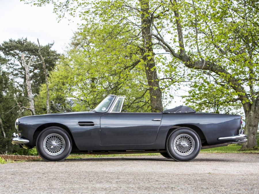  Aston Martin DB4 Convertible 1962 года  (фото 37 из 41)